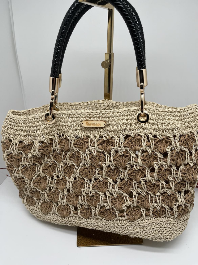 Panier en raphia au crochet