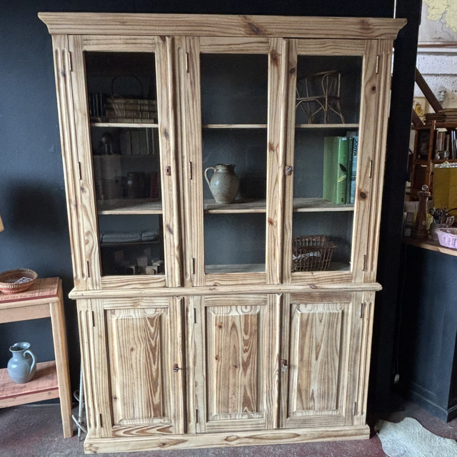 1. Vitrine 2 corps en sapin