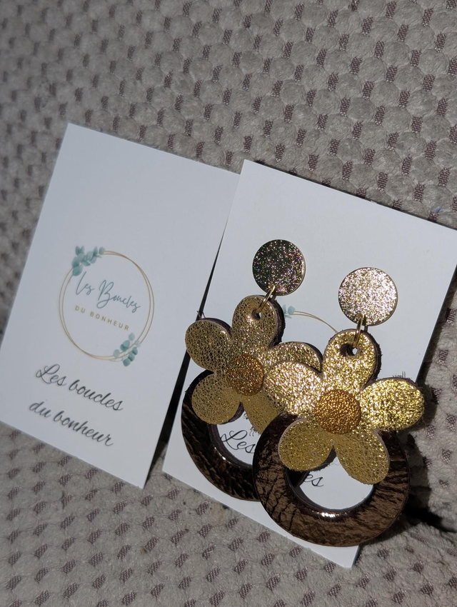 Boucles d&#039;oreilles Baby Marguerite bronze doré c2058