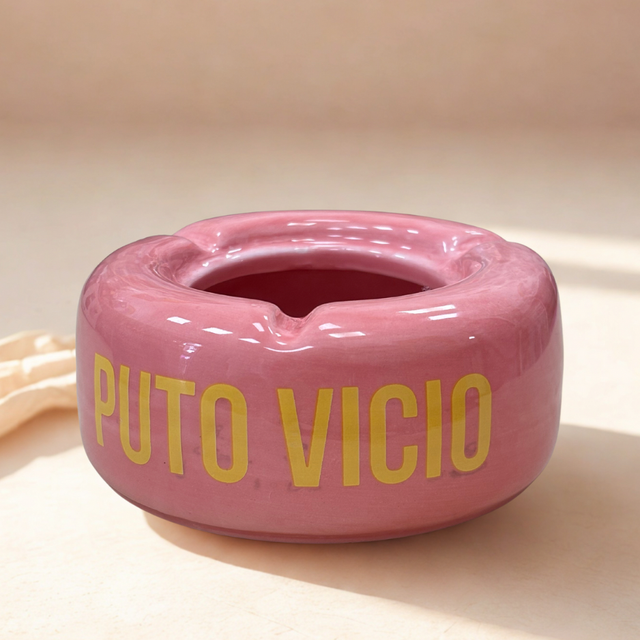 Cenicero “puto vicio”