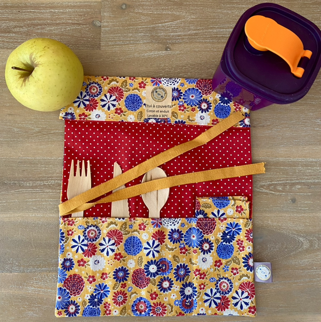 Étui range couverts modèle fleurs 