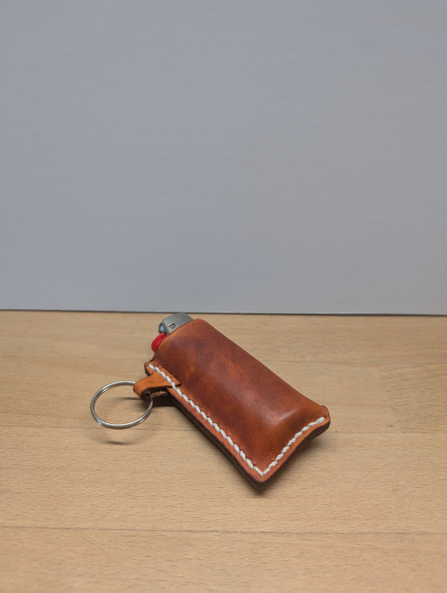 Etui à briquet.