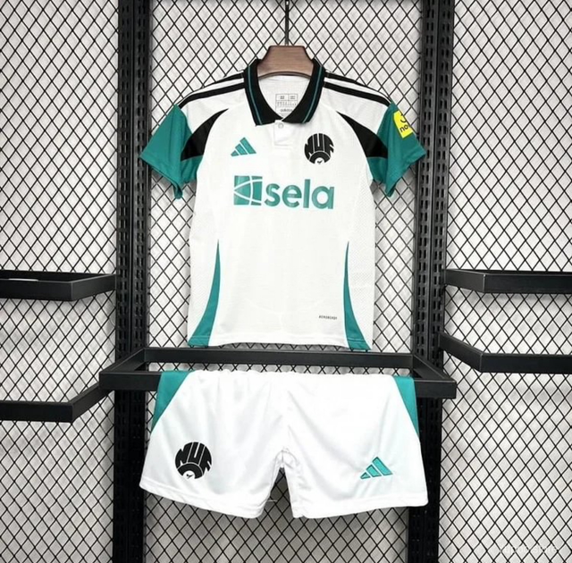 Conjunto camiseta + pantalón NIÑOS 3ª Newcastle 24-25