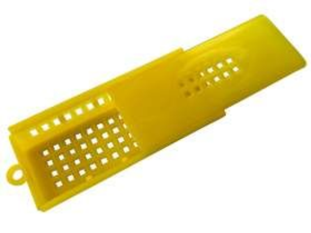 Queen introduction cage