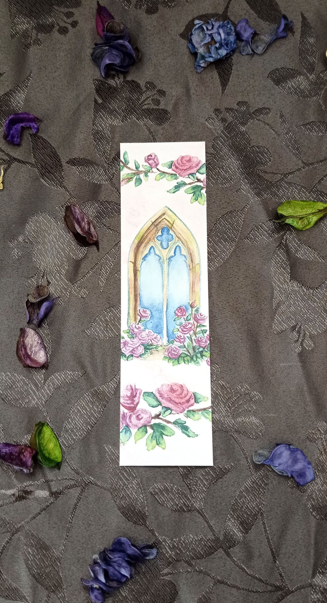 Marque-page gothique aux roses – Papeterie artisanale fantasy