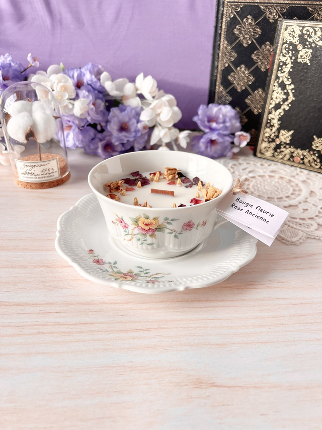 💜 Bougie Rose Ancienne - grande tasse à thé "roses" avec sous-tasse