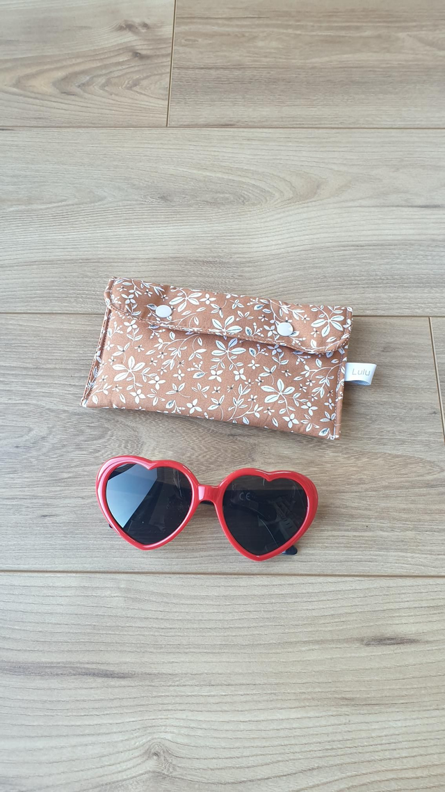 Étuis à lunettes ou téléphone fleuri camel