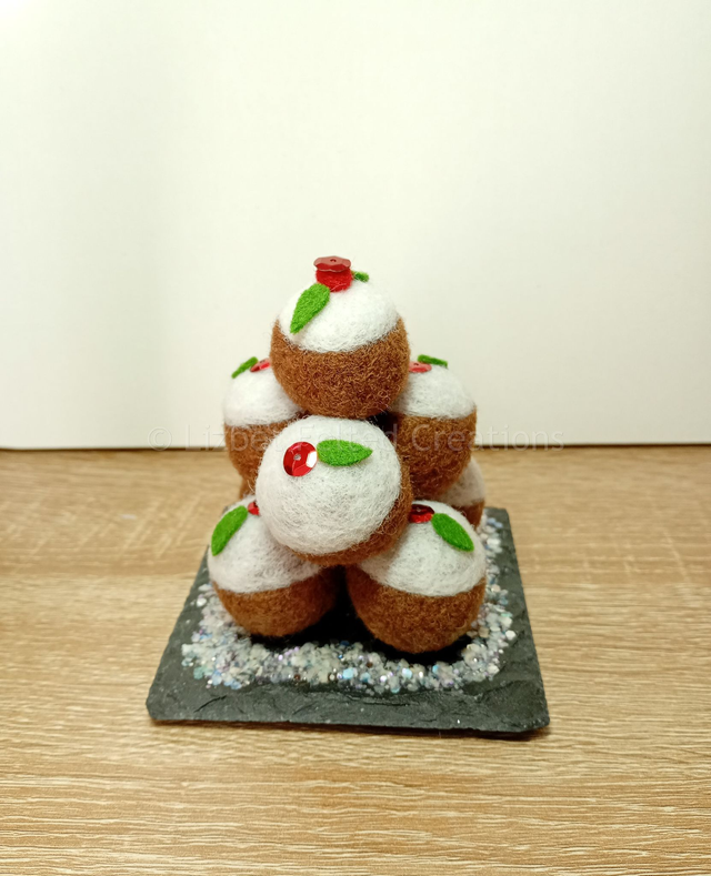 Christmas pudding decoration, felted Christmas pudding table decoration   