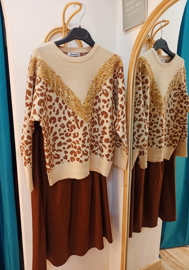 Jersey print y lentejuelas