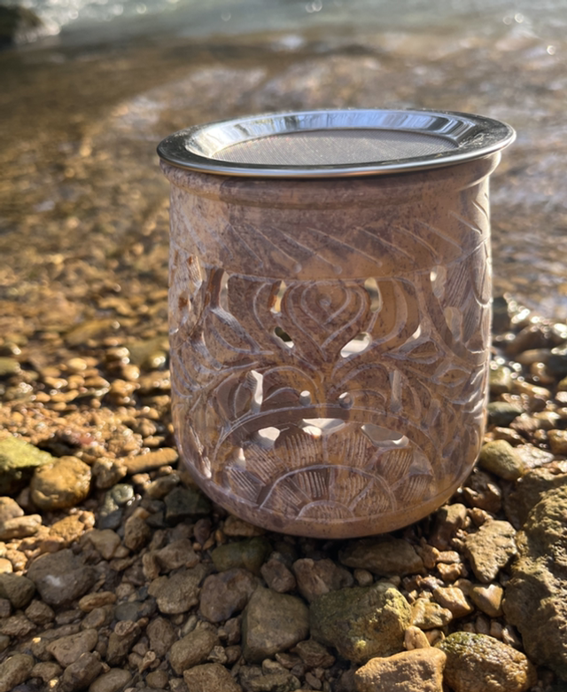 Brûleur d’encens en pierre ollaire « oriental »