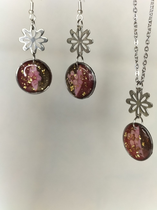 Parure boucles et pendentif "œil de chat"