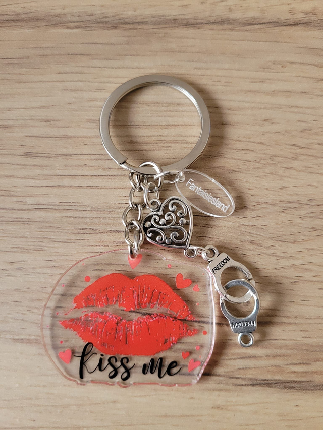 Porte-clés argenté - Kiss me