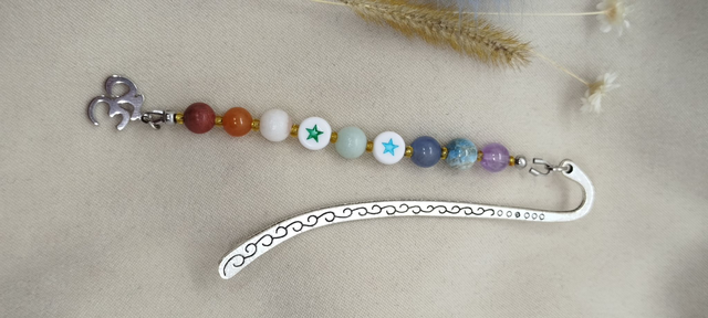 Marque-pages style tibétain avec pierres naturelles 7 chakras 