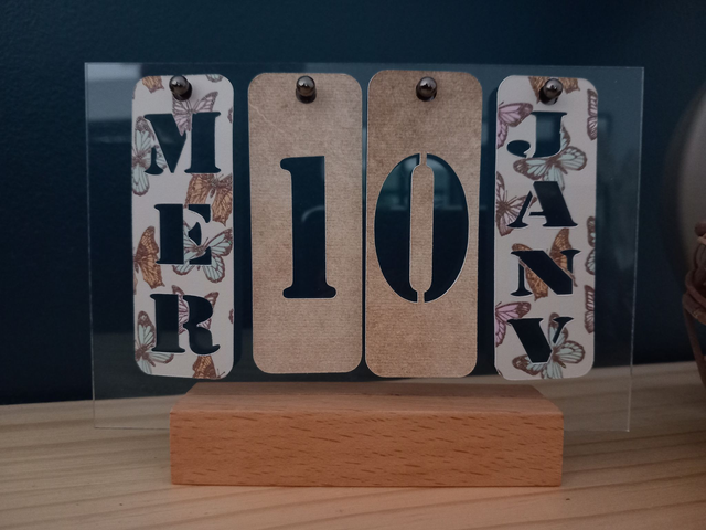 Calendrier perpétuel transparent