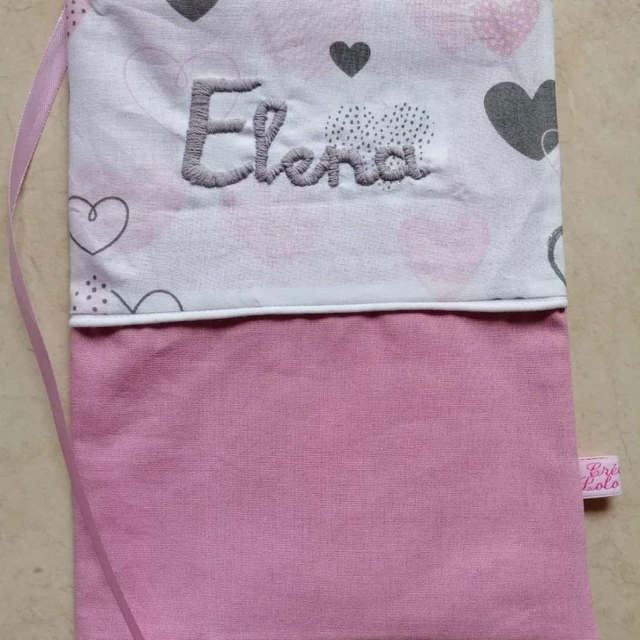 Carnet de santé (exemple) fait main brodé au prénom (sur commande)