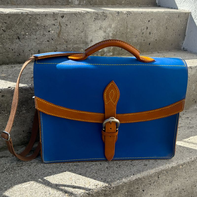 Aktentasche / Schultasche 37x27x7 cm mit Trageriemen