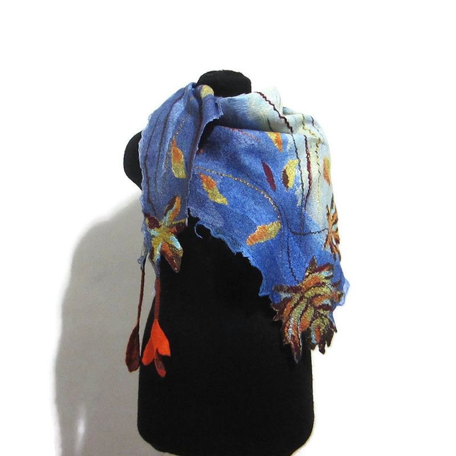 Scialle lana merino seta feltro fatto a mano bactus infeltrimento blu