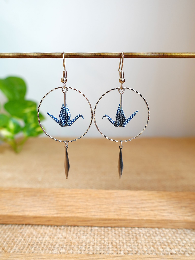 Oiseaux, Grue en Origami / Papier japonais washi / Bleu à pois / Créole, Anneaux /  Boucles d&#039;oreilles / Bijou origami /