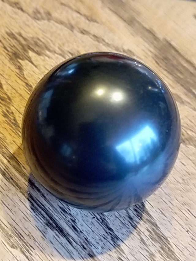 Sphère en Shungite Naturelle – 4 cm