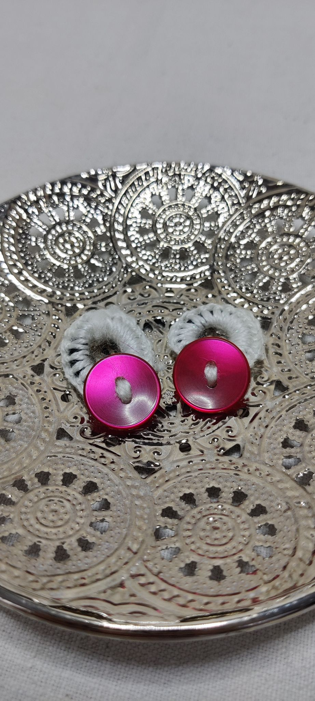 Boutons élastiques translucides fushias