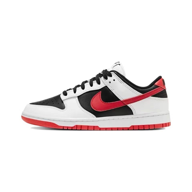Nike Dunk (Vendu sans la boîte )