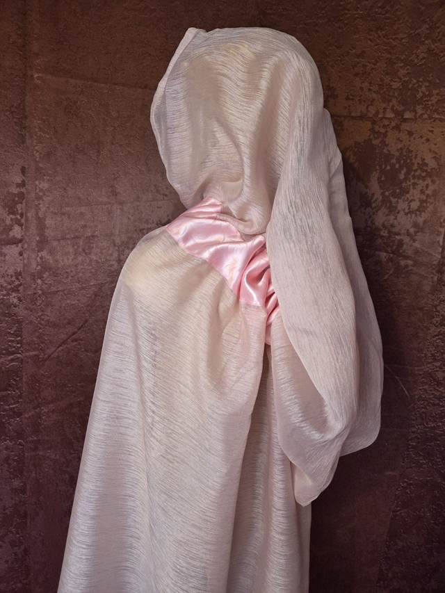 Cape de déguisement rose à lacet rose