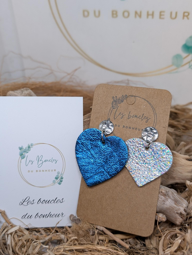 Boucles d'oreilles Asymétrique coeur ❤️ bleu argenté c2036