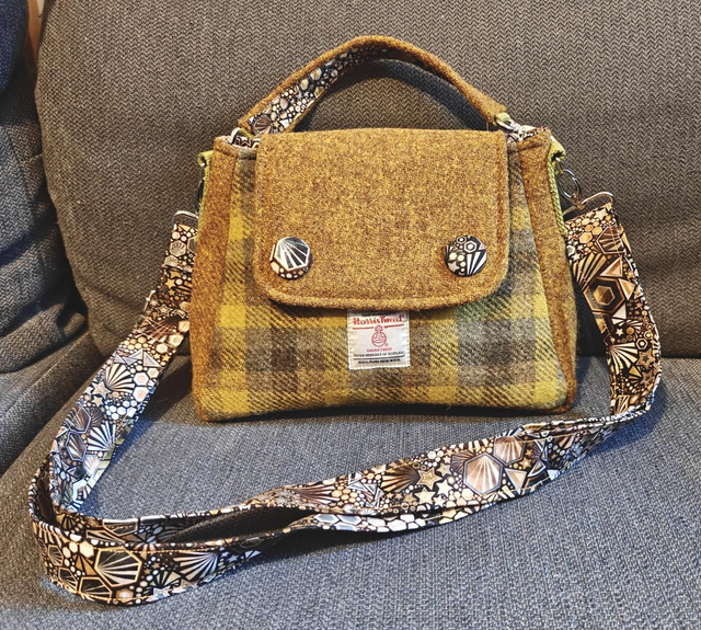 Harris Tweed Strathspey bag. Scottish wool handbag 