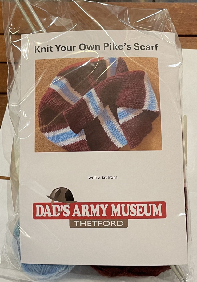 Pike scarf kit