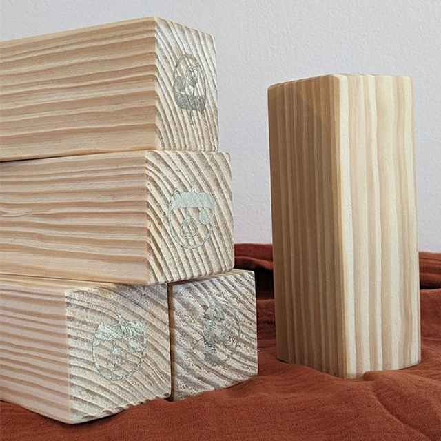 Soliflore en bois et laiton