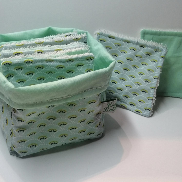 Carrés démaquillants éponge et panière assortie 