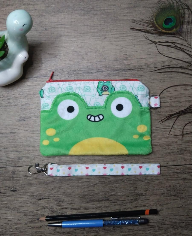 Frog zip purse with wrist strap