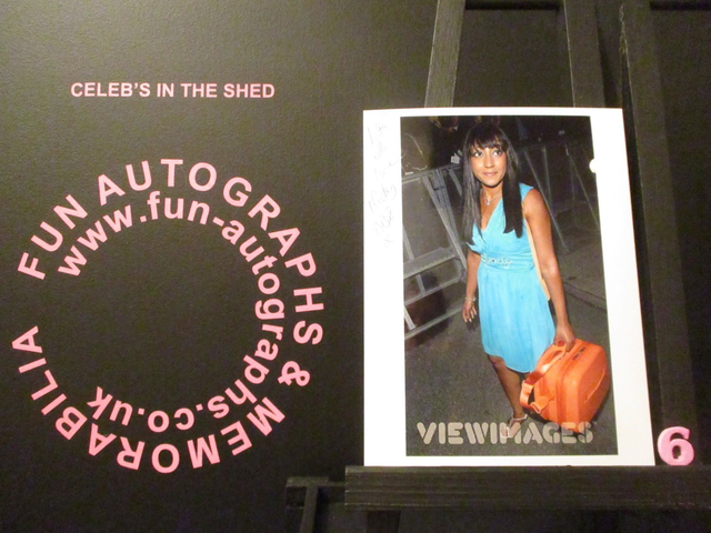 Nicky Maxwell Authentic Autographed 6x4.5 Photograph (6)