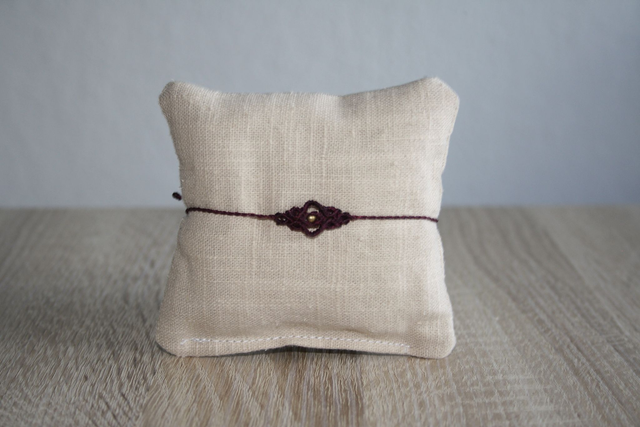 Micromacrame Armband mit orientalischen Elementen