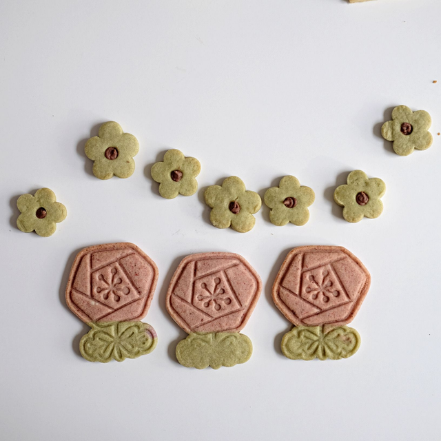 Flower biscuits