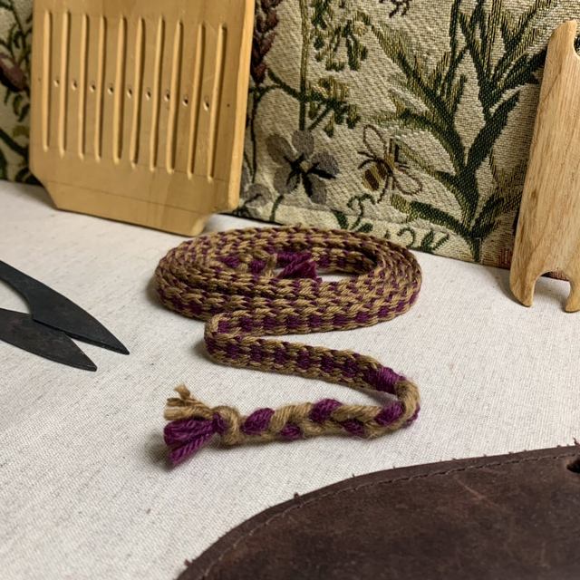 Galon au peigne tissé main