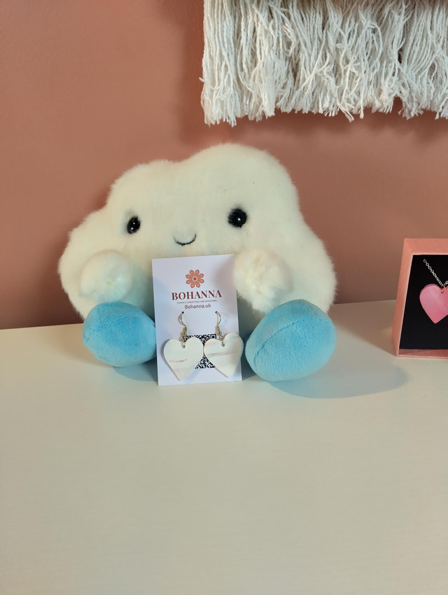 Handmade clay earrings - White hearts