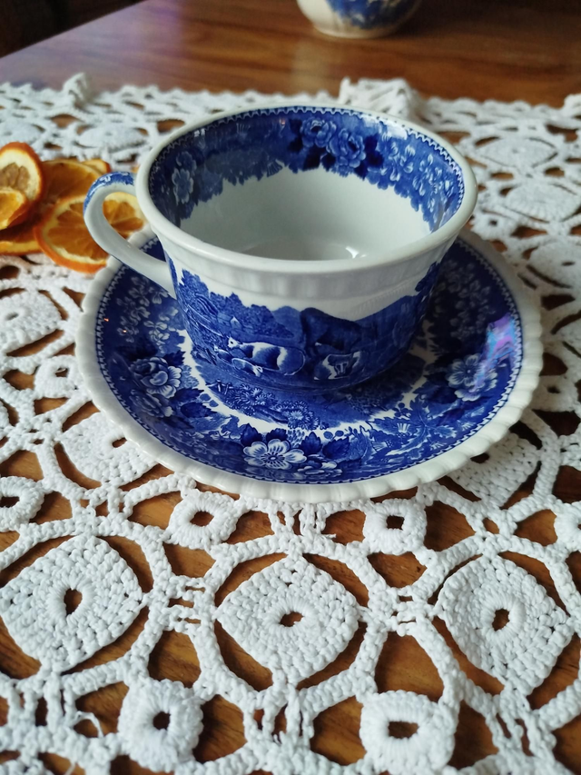 Tasse et soucoupe anglaise 