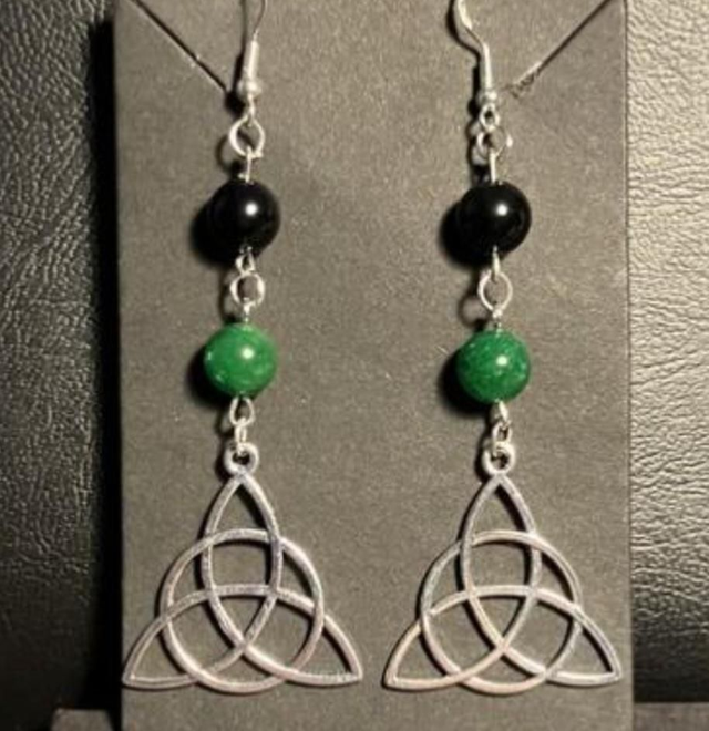 Boucles d'oreilles composées 15€