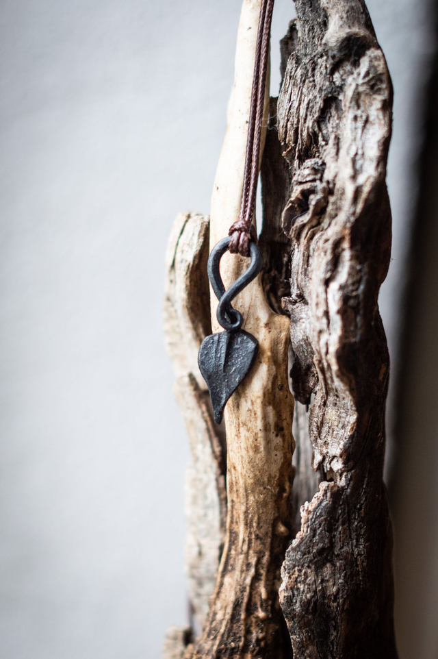 Pendentif feuille