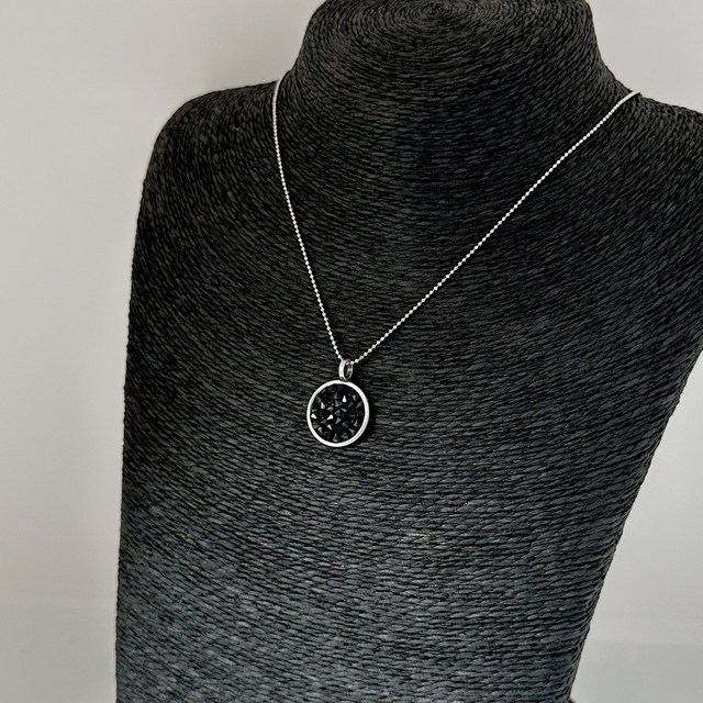 Kette mit CRYSTAL ROCKS, Schwarz