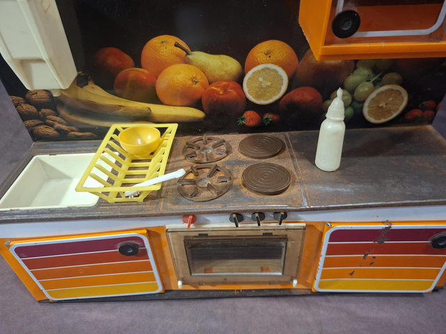 Jouet cuisine vintage années 70 dans son jus