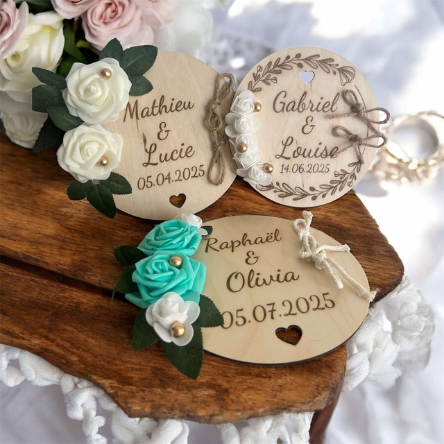 Porte alliance rond en bois gravé 