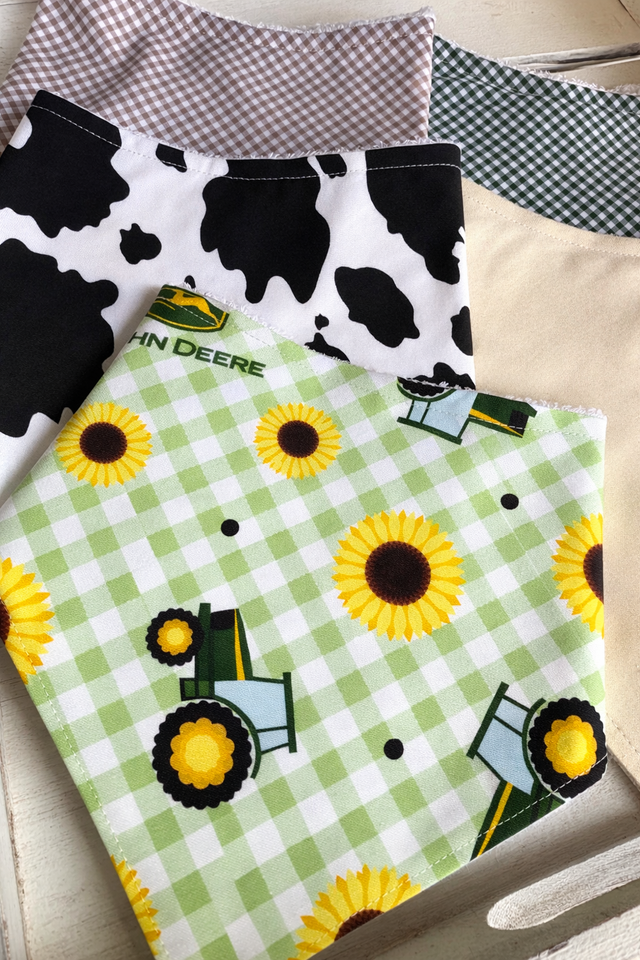 John Deere Five Pack Classic Style Bamboo Bibs  