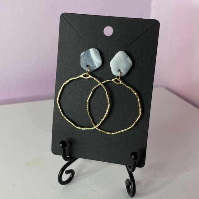 White Marble Earrings With Gold Circular Accessories 