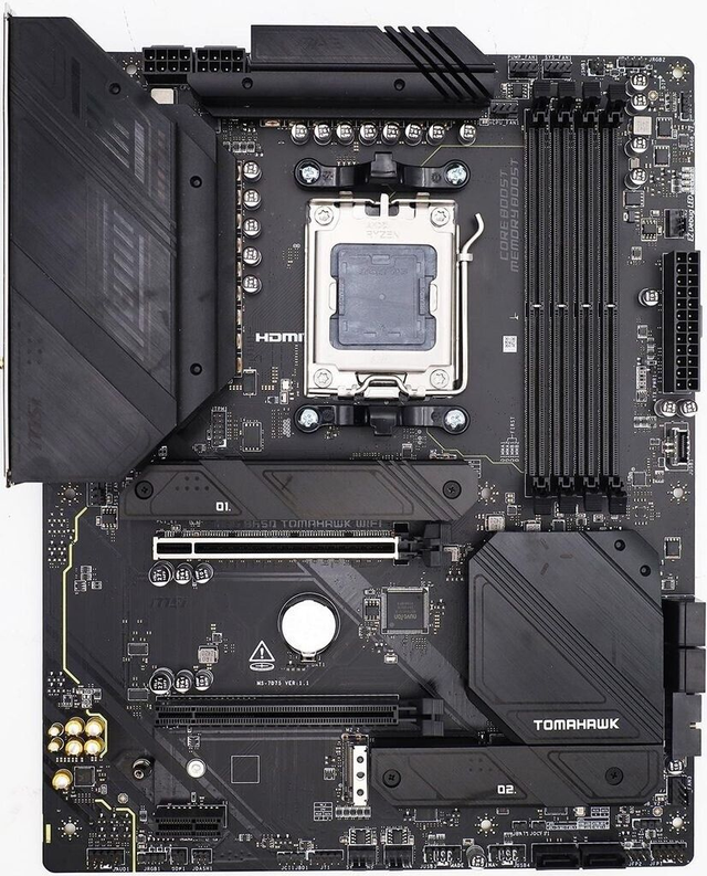 02.2.0041 – Scheda Madre MSI MAG B650 TOMAHAWK WIFI AM5 – ATX gaming per Ryzen 7000