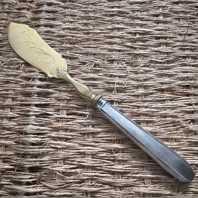 Couteau fromage/beurre fleurie