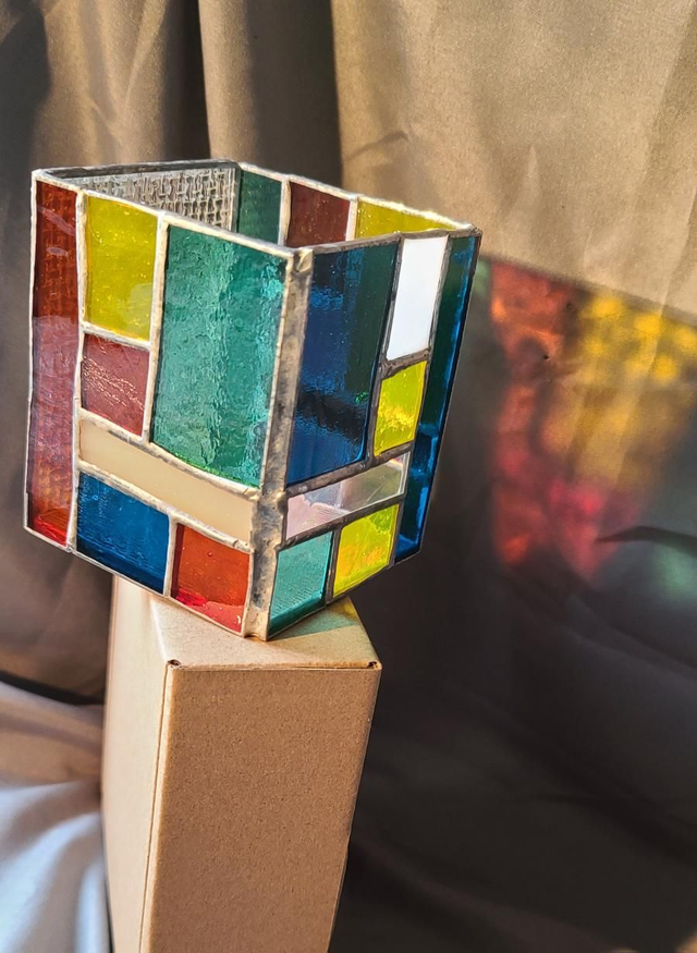 Bougeoir en verre multicolores en Tiffany.