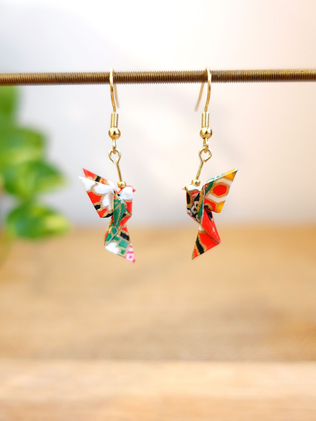 Origami Colombe, oiseau / INOX doré / Boucles d'oreilles / Papier japonais washi / Rouge, vert, or / Bijou japonais origami /