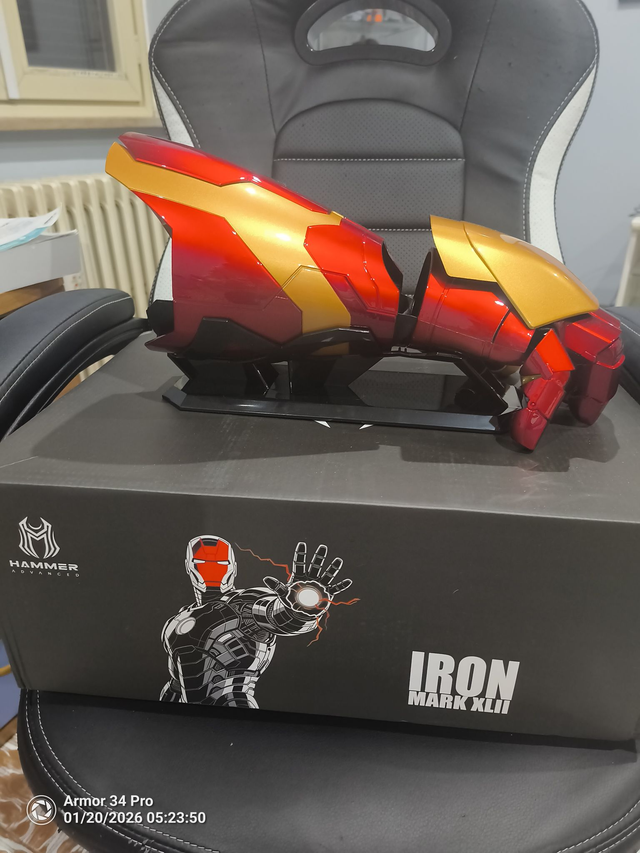braccio iron man mk42 con comandi vocali e telecomando